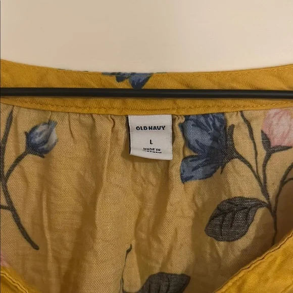 Old Navy Floral Yellow Blouse - Picture 3 of 4